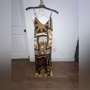NWT MELLODAY Green & Gold Baroque Print Dress – XS